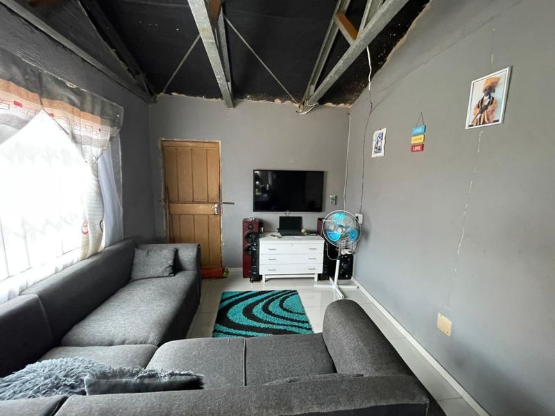 House For Sale In Soshanguve - Photo 3