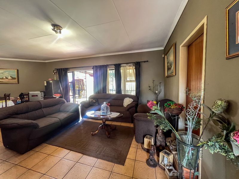 House For Sale In Centurion - Photo 3
