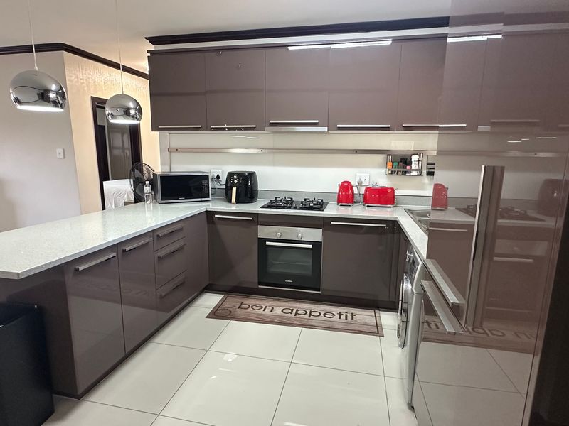 Apartment For Sale In Sandton - Photo 4