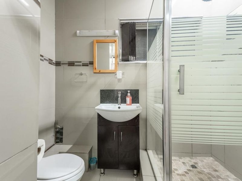 Apartment For Sale In Amanzimtoti - Photo 10
