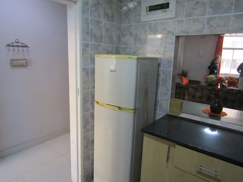 Apartment For Sale In Amanzimtoti - Photo 9