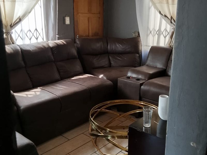 House For Sale In Nigel - Photo 6