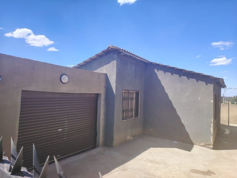 House For Sale In Nigel - Photo 2