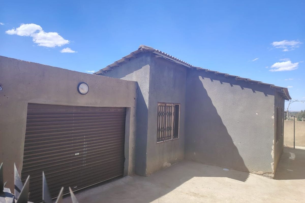 House For Sale In Nigel - Photo 2