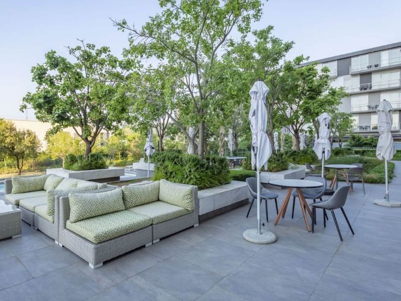 Apartment For Sale In Sandton - Photo 2