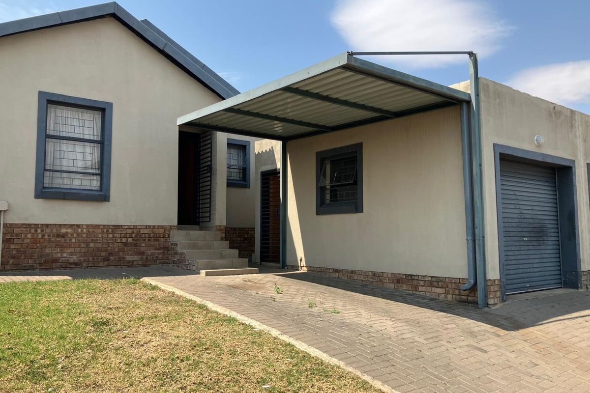 House For Sale In Centurion - Photo 2