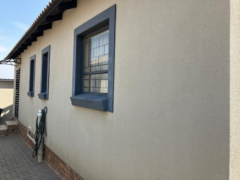 House For Sale In Centurion - Photo 1