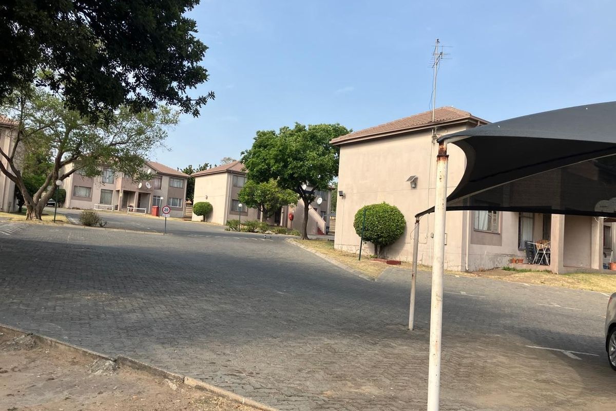 Apartment For Sale In Midrand - Photo 3