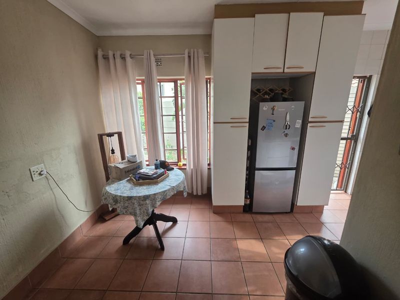 Townhouse For Sale In Midrand - Photo 3