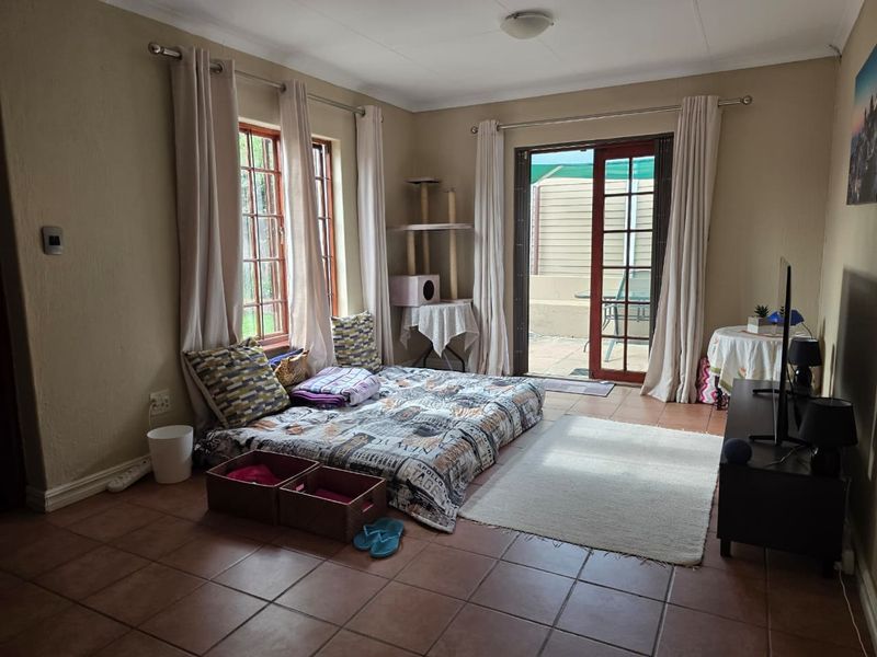Townhouse For Sale In Midrand - Photo 9