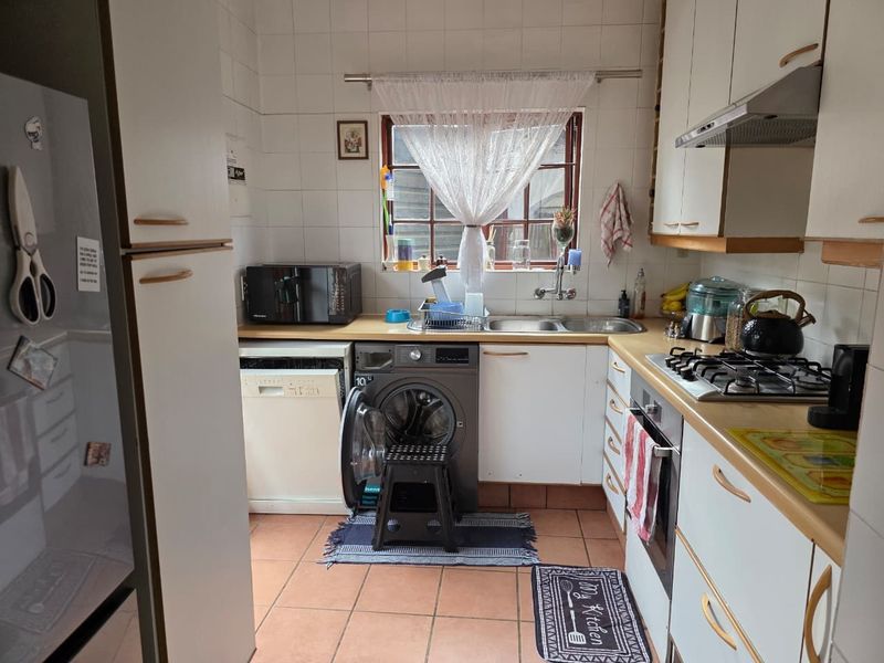 Townhouse For Sale In Midrand - Photo 5