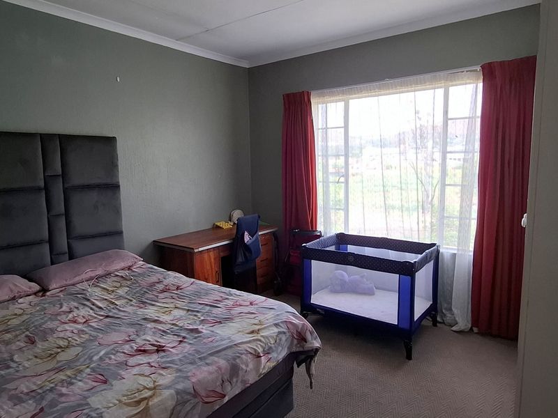 Apartment For Sale In Roodepoort - Photo 8