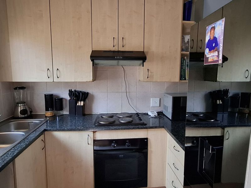 Apartment For Sale In Roodepoort - Photo 7