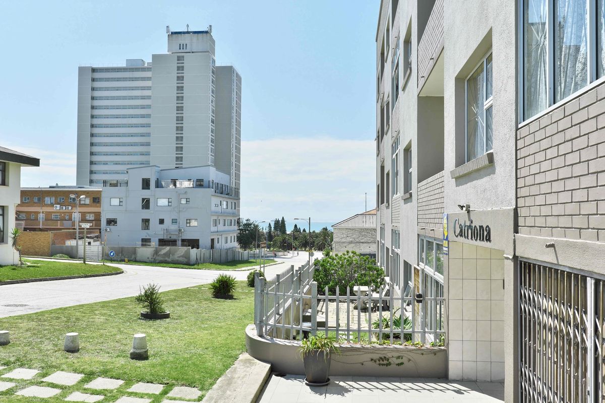 Apartment Sold In Port Elizabeth - Photo 2