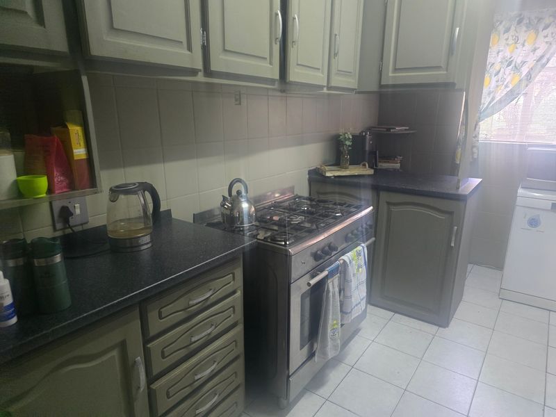 House For Sale In Rayton - Photo 9