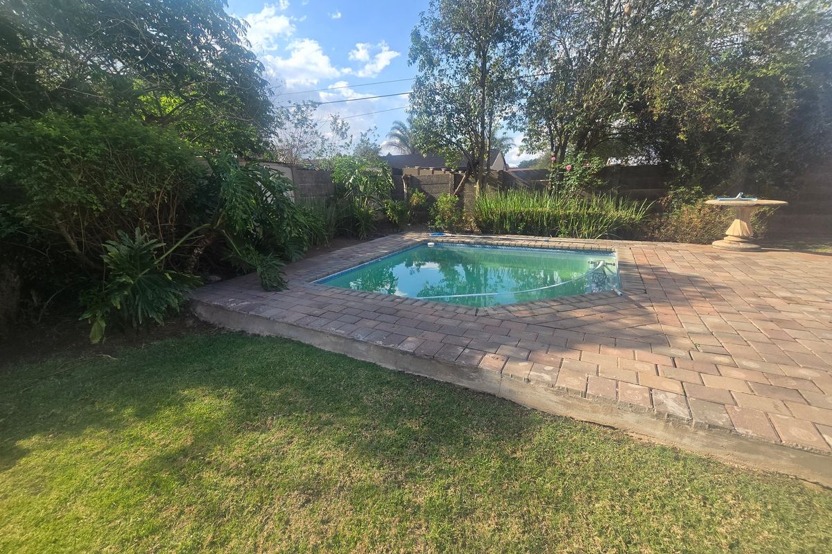 House For Sale In Rayton - Photo 5
