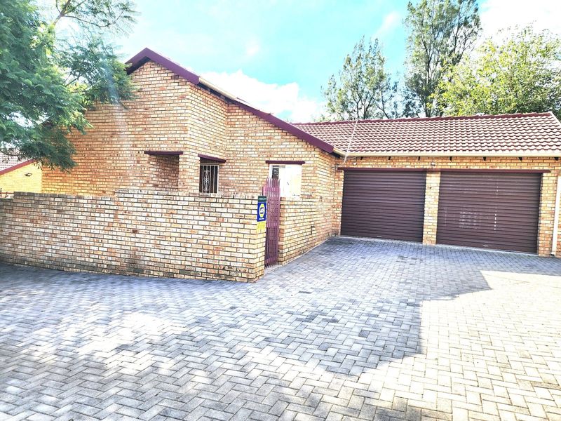 Cluster Pending Sale In Midrand - Photo 4