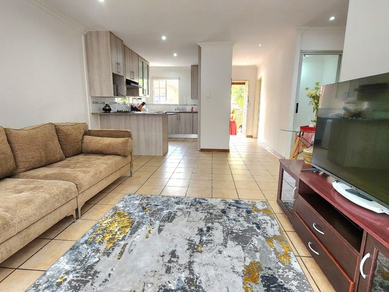 Cluster Pending Sale In Midrand - Photo 2