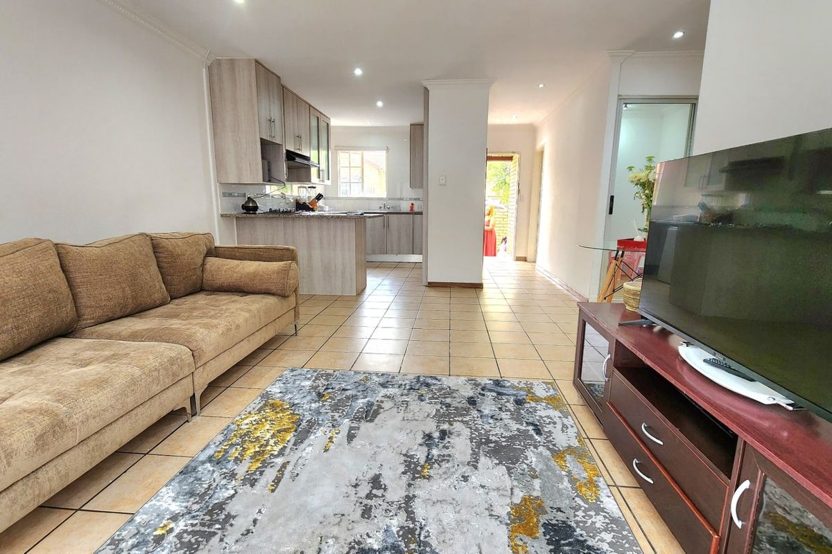 Cluster Pending Sale In Midrand - Photo 2