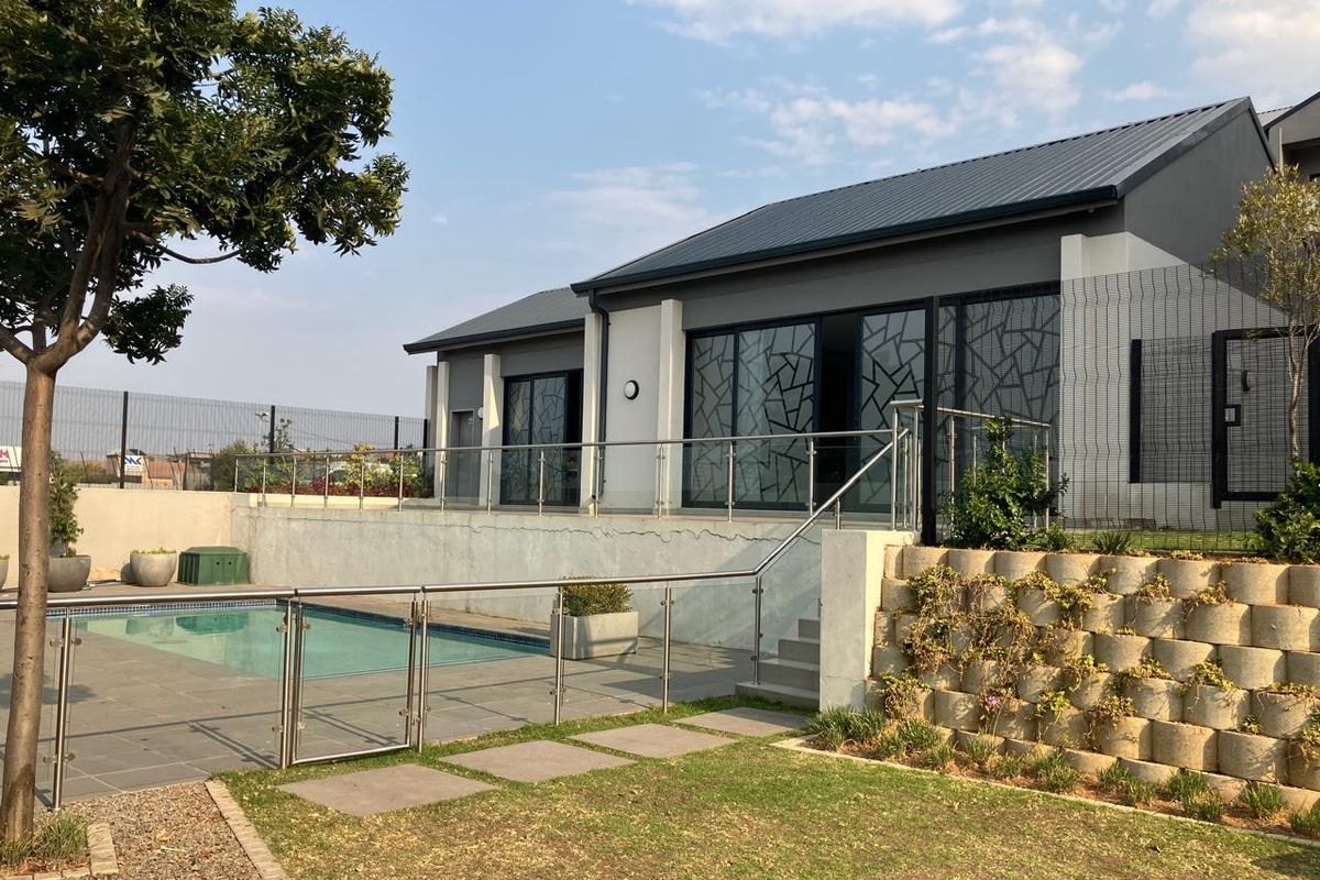 Apartment For Sale In Centurion - Photo 2