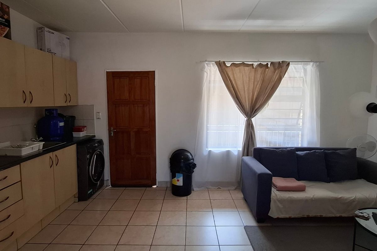 Apartment For Sale In Roodepoort - Photo 5