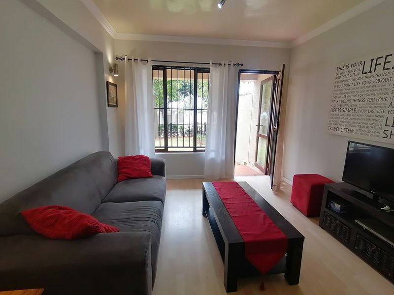 Apartment For Sale In Sandton - Photo 2