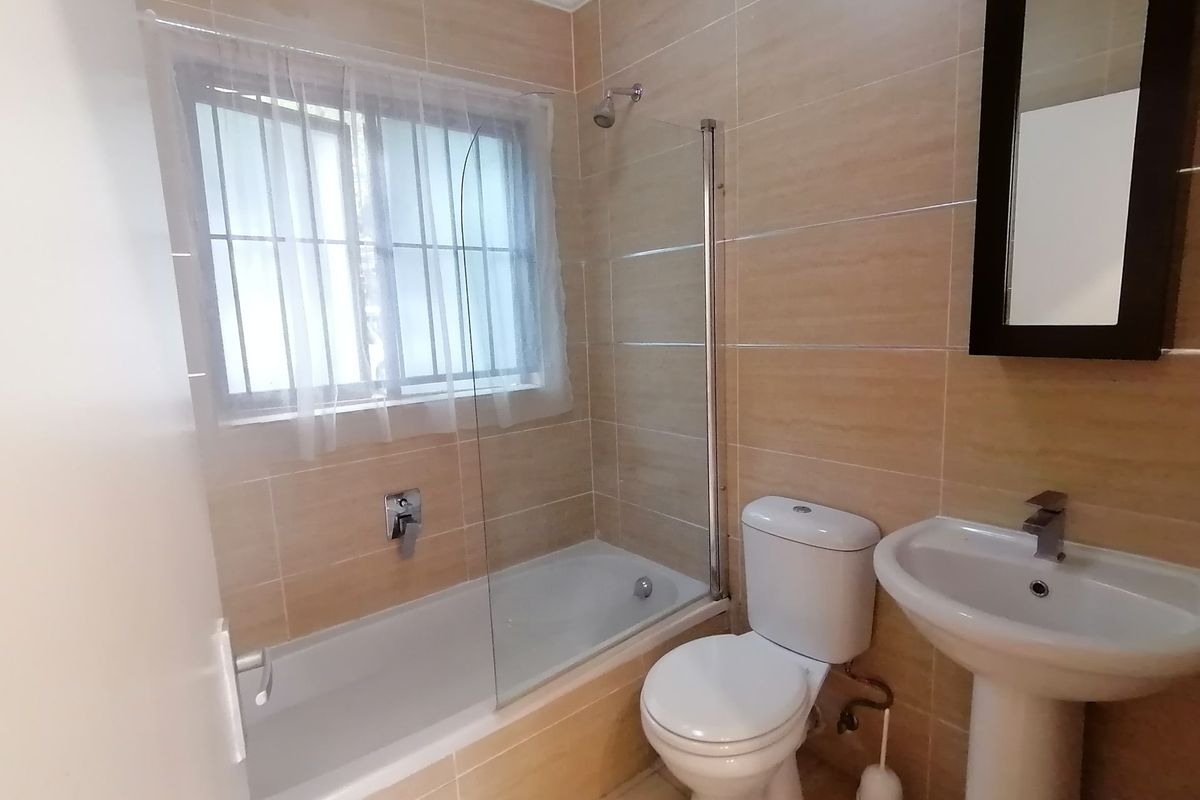 Apartment For Sale In Sandton - Photo 5