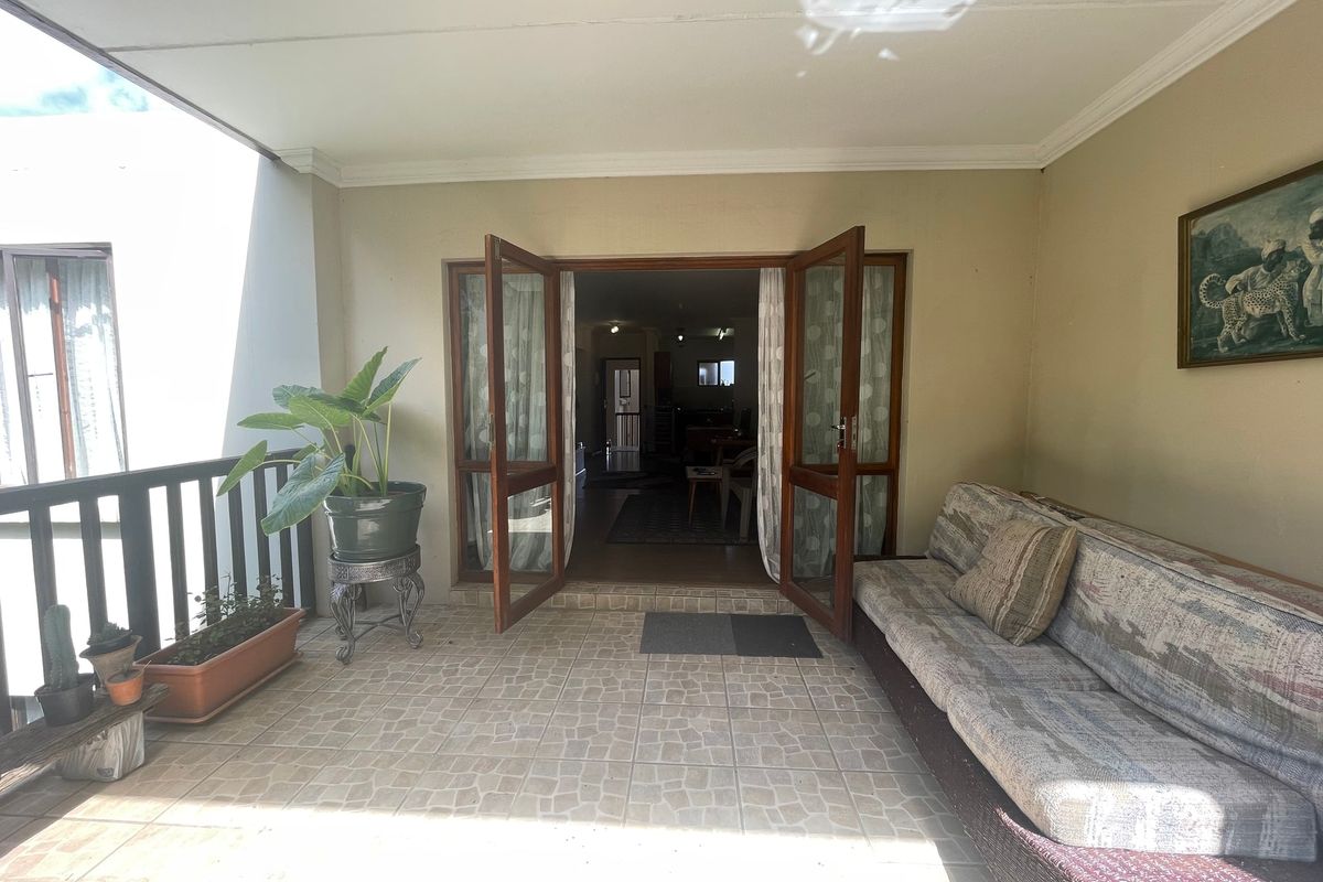 Apartment For Sale In Randburg - Photo 4