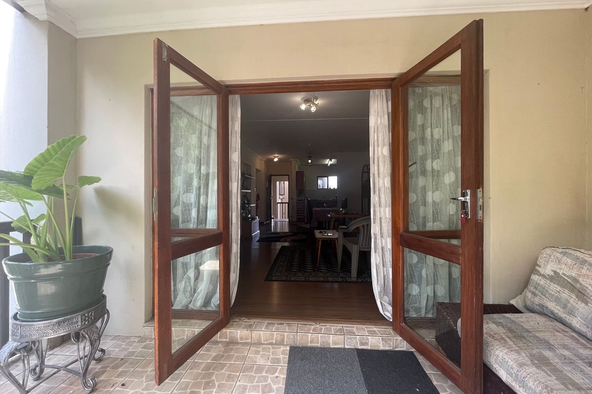 Apartment For Sale In Randburg - Photo 5