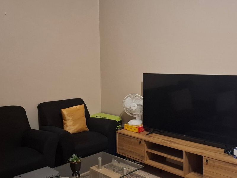 Apartment For Sale In Roodepoort - Photo 6