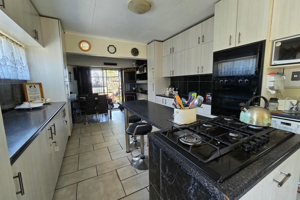 House For Sale In Rietkuil - Photo 2