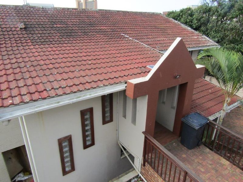 House For Sale In Amanzimtoti - Photo 1