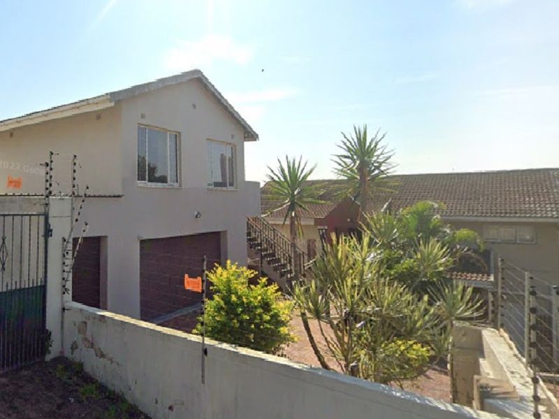 House For Sale In Amanzimtoti - Photo 2