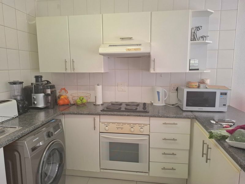 Apartment For Sale In Sandton - Photo 2