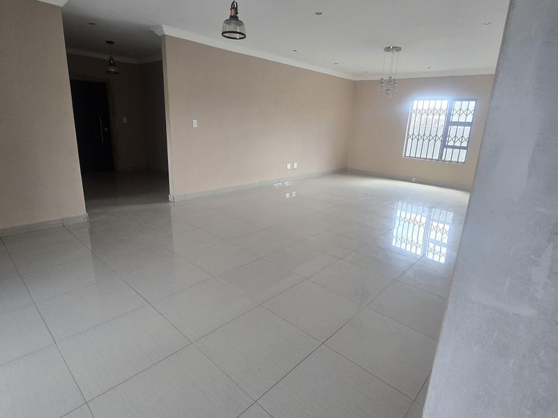 House Pending Sale In Rayton - Photo 1