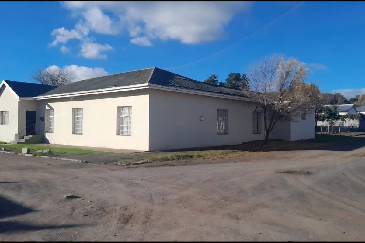 House For Sale In Steynsburg - Photo 2