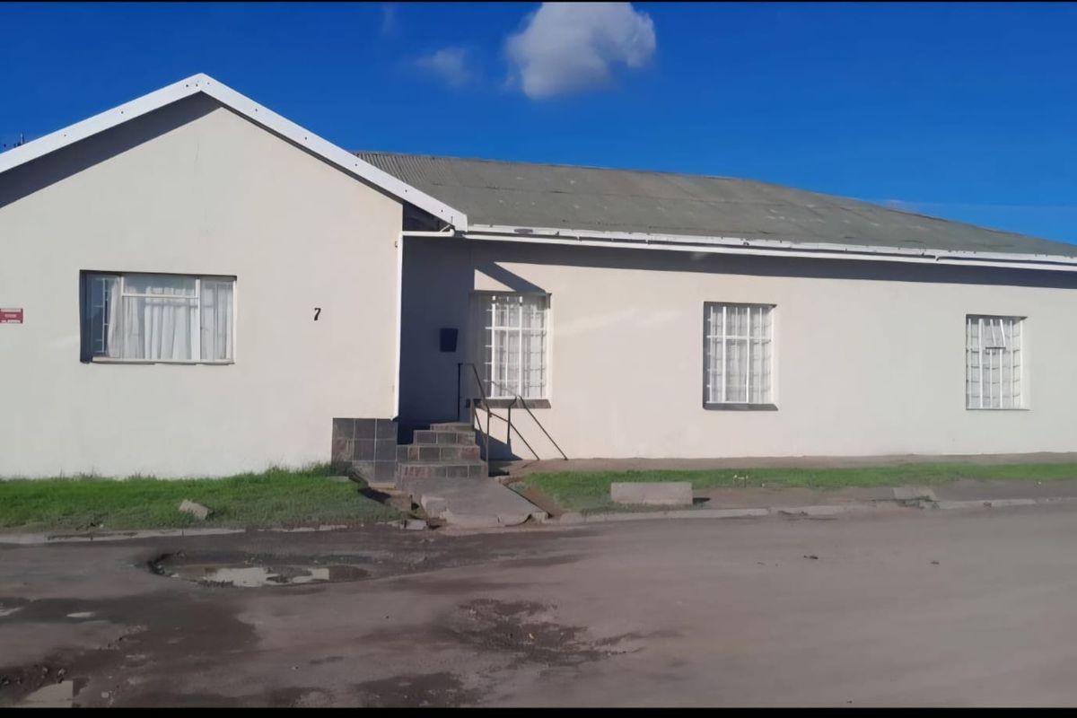 House For Sale In Steynsburg - Photo 4