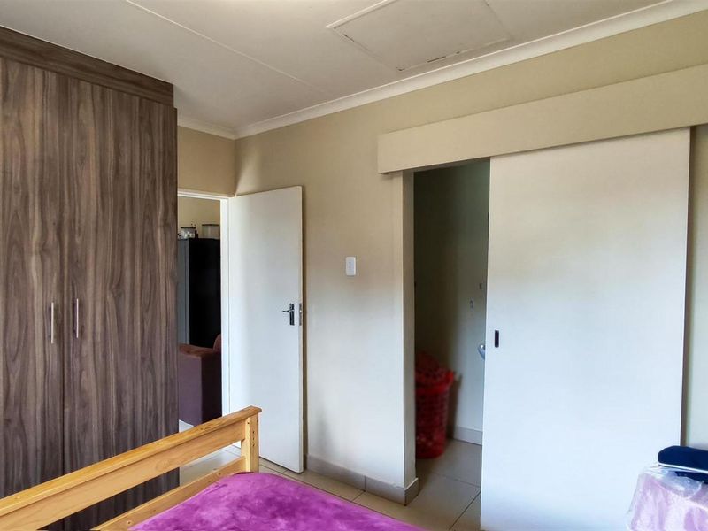 Townhouse For Sale In Boksburg - Photo 8