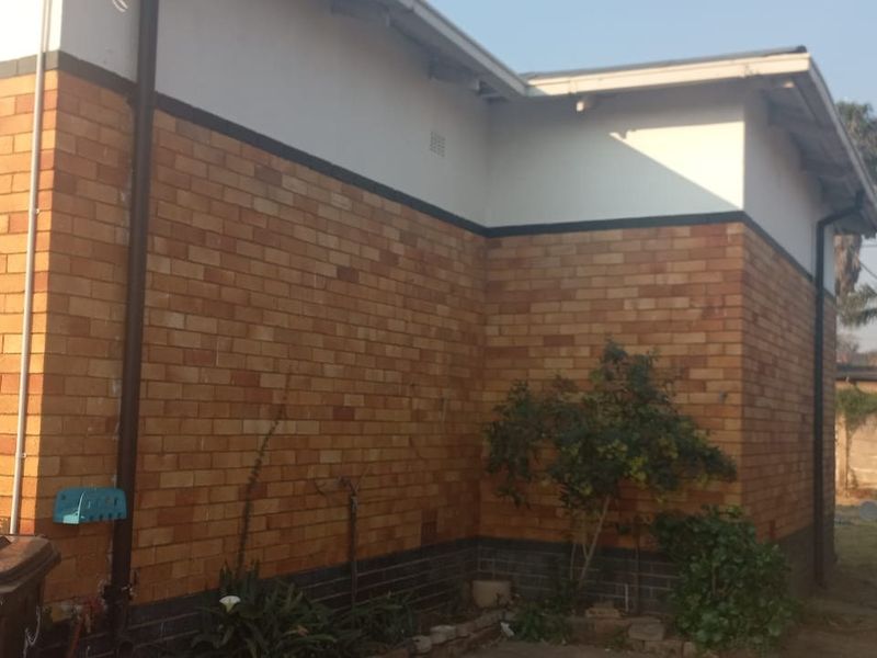 House For Sale In Germiston - Photo 3