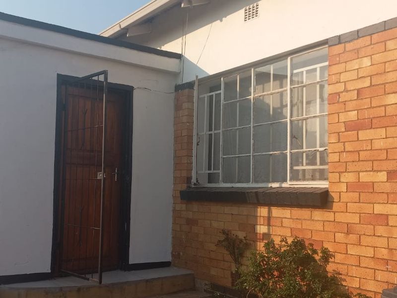 House For Sale In Germiston - Photo 4