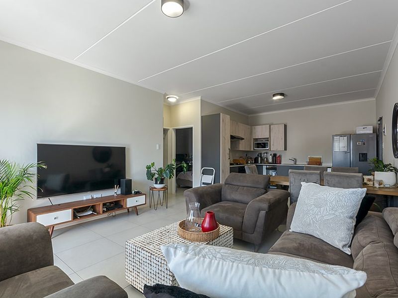 Apartment For Sale In Midrand - Photo 1