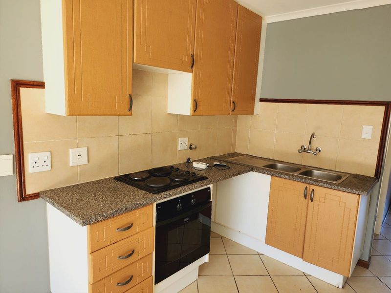 Apartment For Sale In Midrand - Photo 6