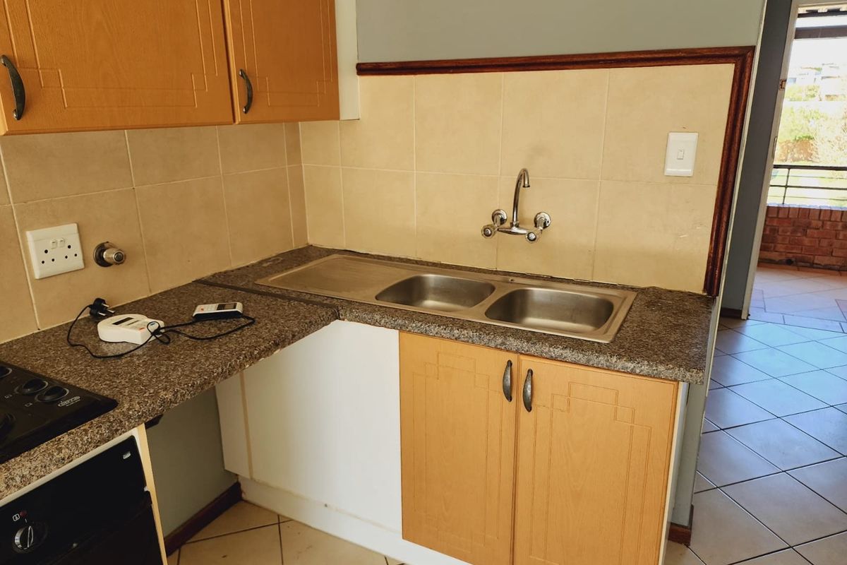 Apartment For Sale In Midrand - Photo 2