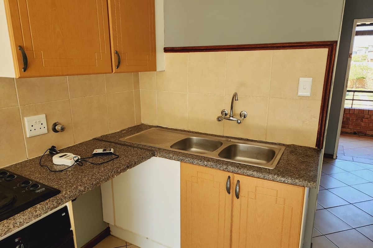 Apartment For Sale In Midrand - Photo 3