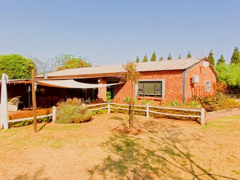 House For Sale In Pretoria - Photo 3