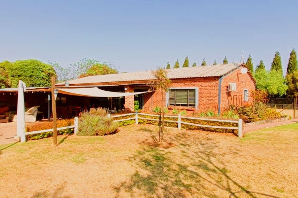 House For Sale In Pretoria - Photo 3