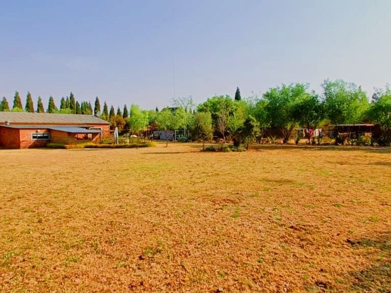 House For Sale In Pretoria - Photo 2