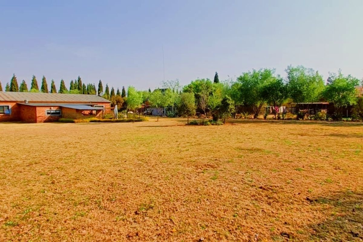 House For Sale In Pretoria - Photo 2