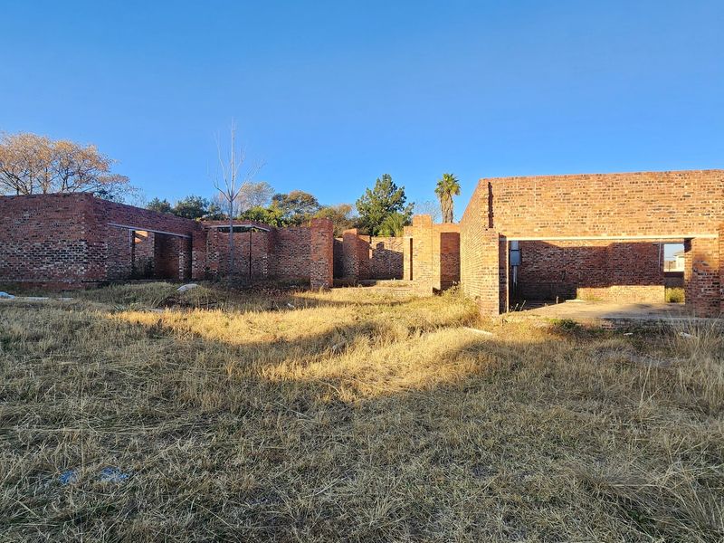 House For Sale In Midrand - Photo 2