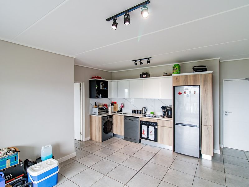 Apartment For Sale In Midrand - Photo 4